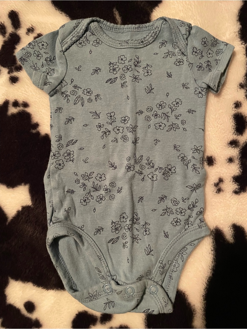 Carter’s Just One You Floral Infant / Baby Onesie Size 3 Months
